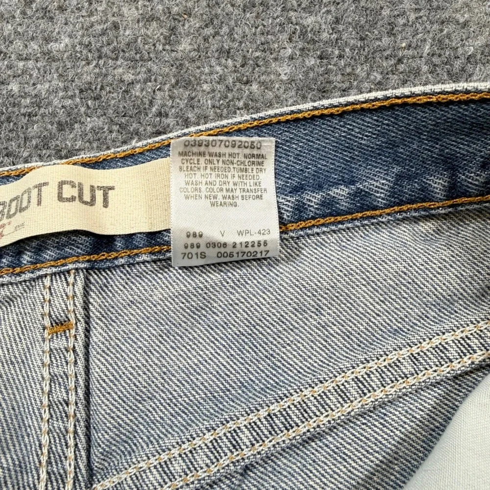 Levi's 517 Boot Cut Jeans Mens 29x34 Fit 27x31 Blue Distressed Frayed Denim Hem